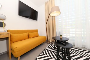 1 bedroom, memory-foam beds, in-room safe, individually decorated - White Rooms Zadar 345 (Zadar)