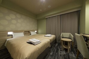 Deluxe Twin Room | Down duvets, in-room safe, desk, soundproofing - Sanco Inn Kyoto Hachijoguchi (Kyoto)