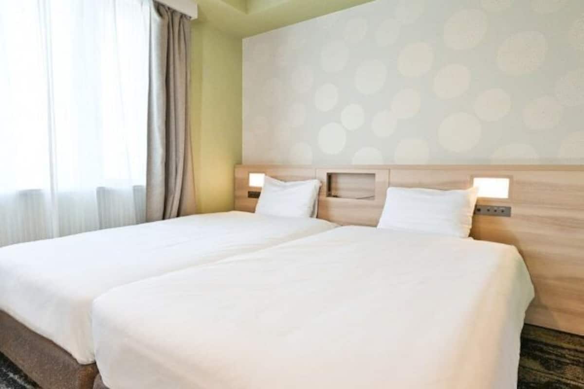 1 chambre, couette en duvet, coffre-fort, bureau