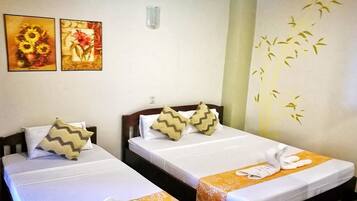 Habitación doble (Budget) | Caja de seguridad en la habitación, wifi gratis y ropa de cama