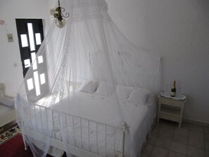 1 soverom, safe på rommet, strykejern/-brett og wi-fi