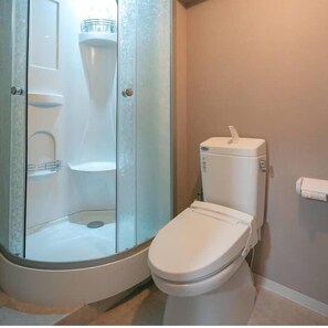 Superior Suite, Smoking, City View | Bathroom | Combined shower/tub, hair dryer, slippers, bidet