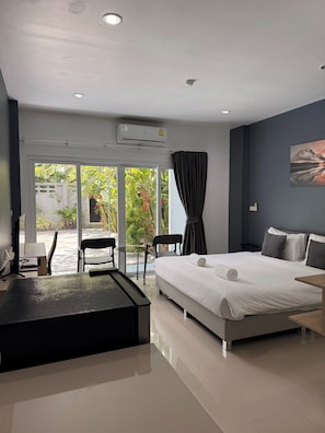 Grand Deluxe Pool Access | 書桌、免費 Wi-Fi、床單