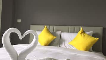 Grand Deluxe Garden View | 办公桌、免费 WiFi、床单