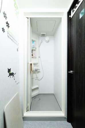 Tsuruhashi Guest House | Bathroom - Tsuruhashi Guest House (Osaka)
