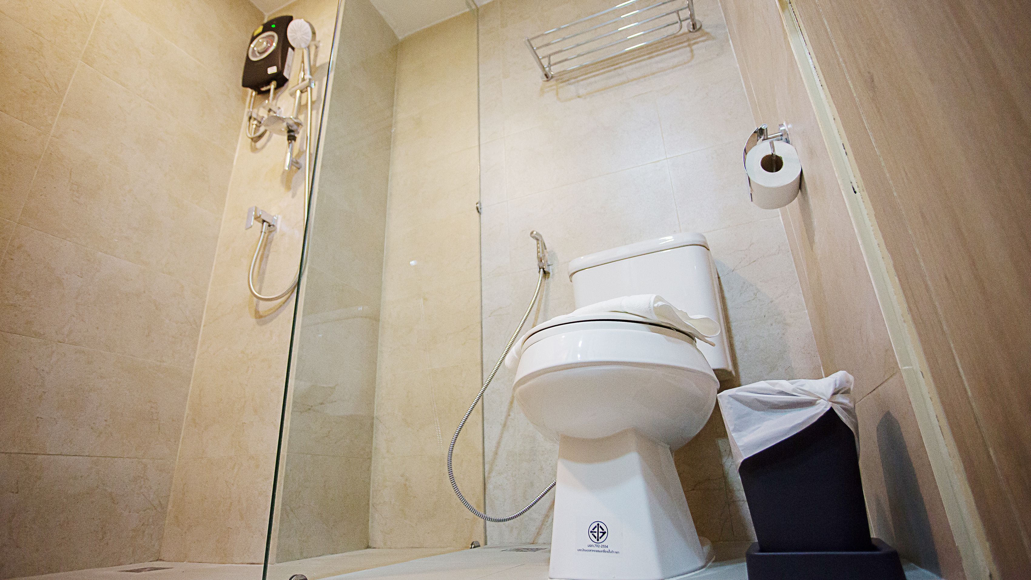 luxury twin room | free wifi