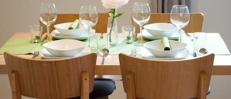 Superior-Apartment, 1 Doppelbett, Nichtraucher, Küche | Essbereich im Zimmer