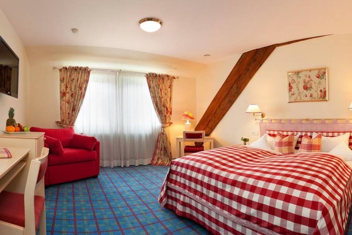 Ropa de cama hipoalergénica y minibar 