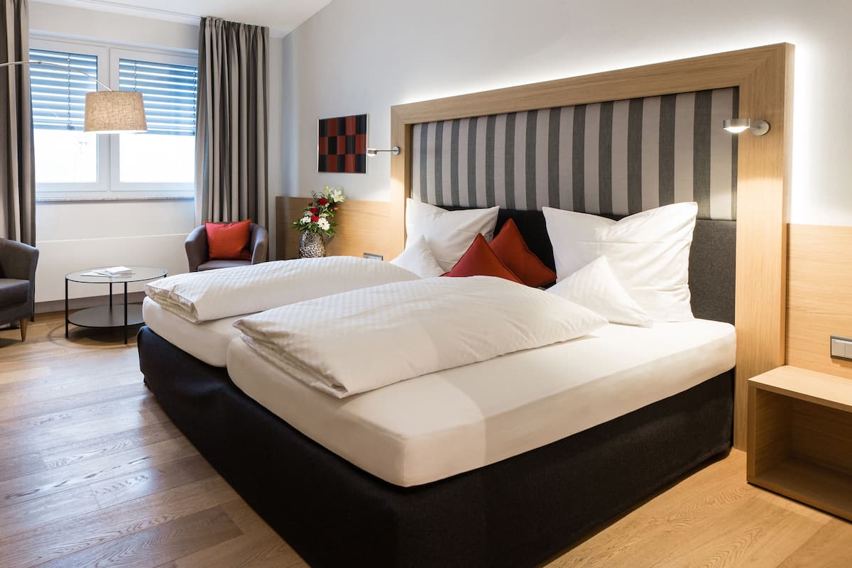 Ropa de cama hipoalergénica y minibar 