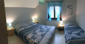 1 chambre, fer et planche à repasser, lit parapluie, Wi-Fi gratuit