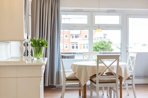 Dining - Wonderful holiday flat with ocean view to the island Amrum - Seaview, Dogfriendl (Wittdün)
