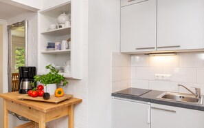 Kühlschrank, Herdplatte, Geschirrspüler