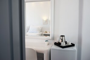 Deluxe Double Room | Blackout drapes, iron/ironing board, free WiFi, bed sheets - Petra Mykonos Studios & Suites (Mykonos)