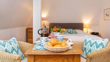 1 bedroom, iron/ironing board, travel cot, free WiFi