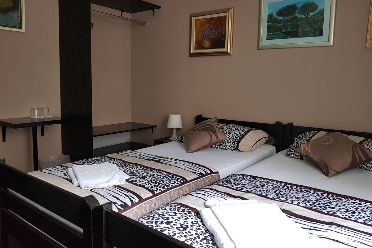 Blackout curtains, soundproofing, free WiFi