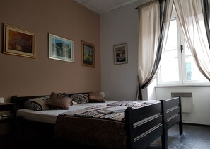 Blackout curtains, soundproofing, free WiFi