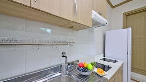 Room (Ssang Doong Ii Ja Ri) | Dapur kecil peribadi | Peti sejuk 