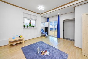 Zimmer (Ssang Doong Ii Ja Ri) | 1 Schlafzimmer, kostenloses WLAN, Bettwäsche