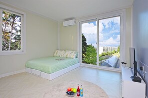 Room (Soop sok 3) | 1 bedroom, free WiFi, bed sheets - Gangneung Nidify Pension (Gangneung)