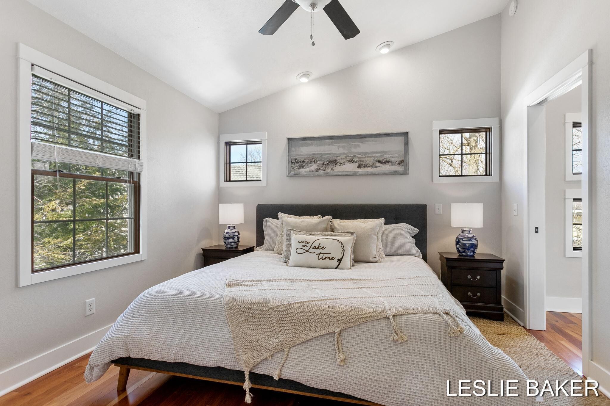 Close to Beaches,Shopping, and Downtown!