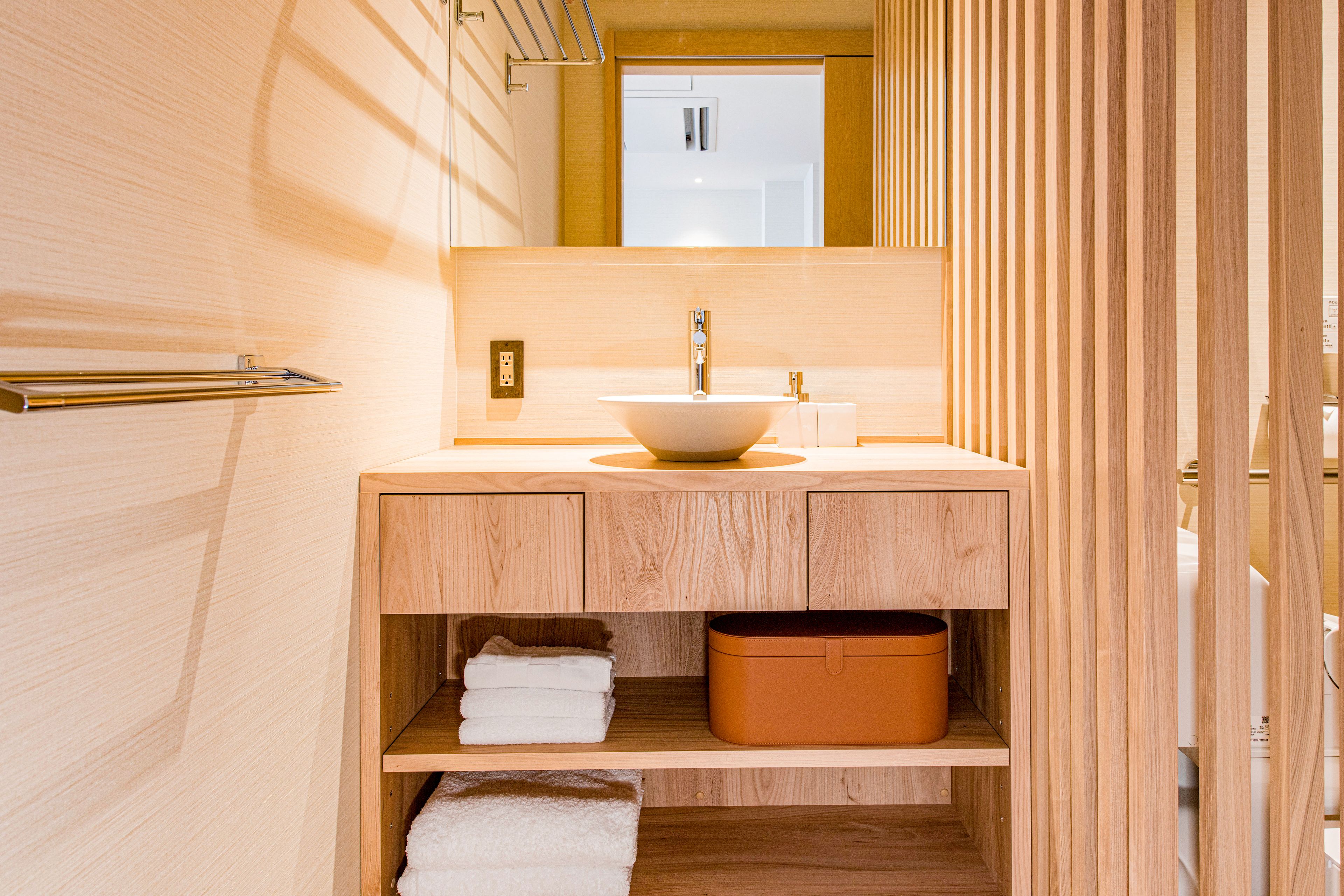 room (nami) | 1 bedroom, minibar, in-room safe, desk