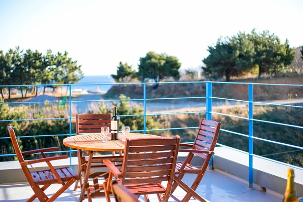 Terrace/patio - Donghae Red Roof Pension (Donghae)