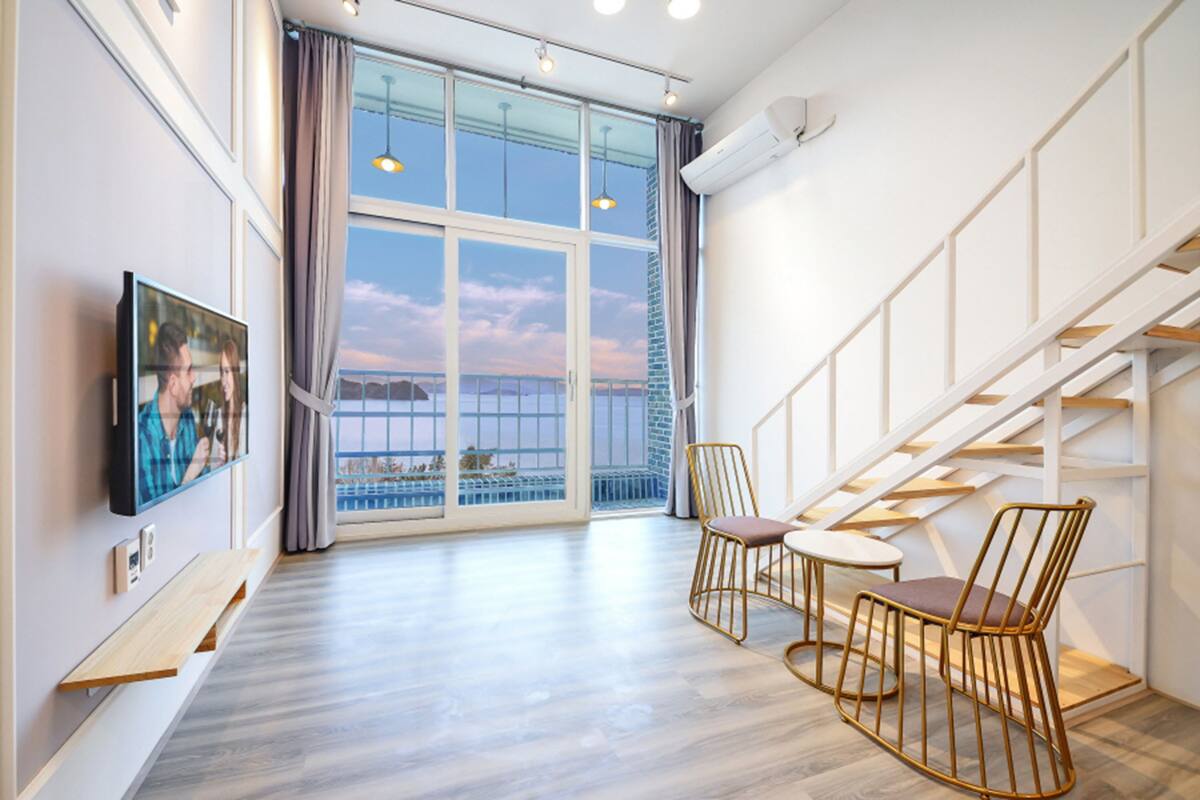 Room (A203 (Ocean View)) | Living area | TV