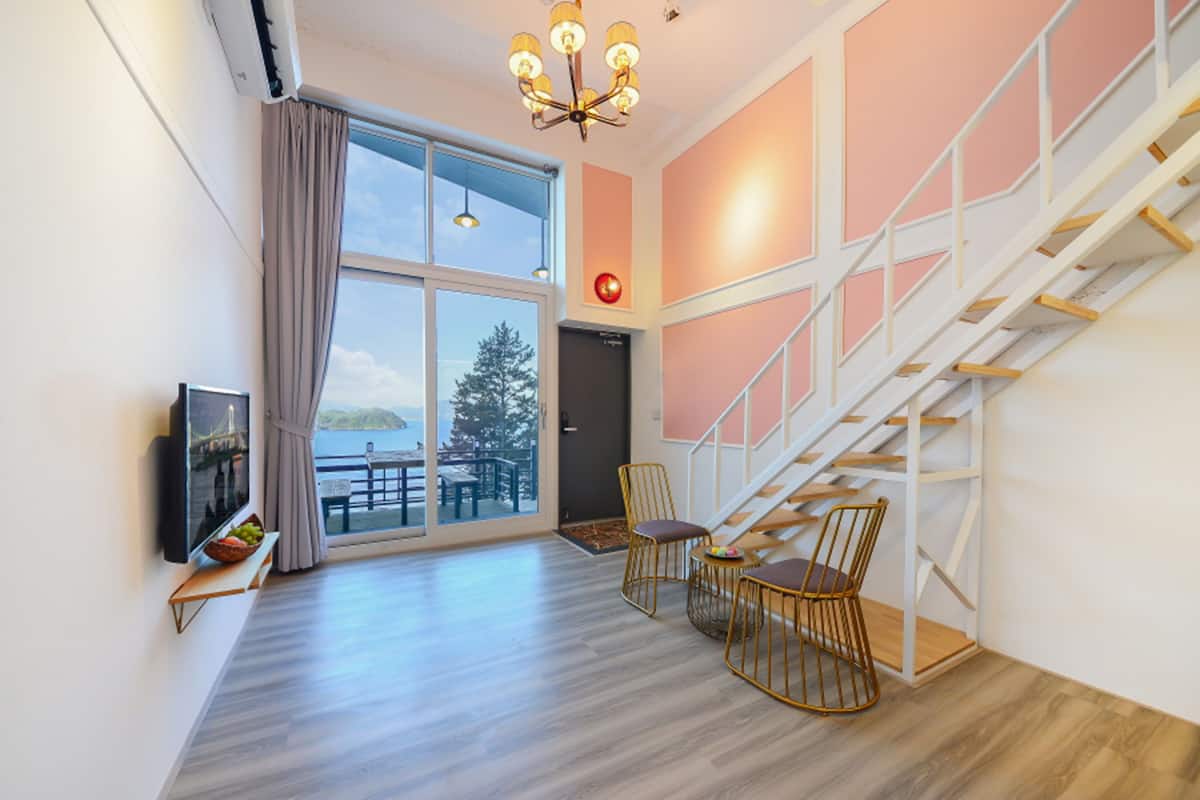 Værelse (E104 (Ocean View)) | Opholdsområde | Tv