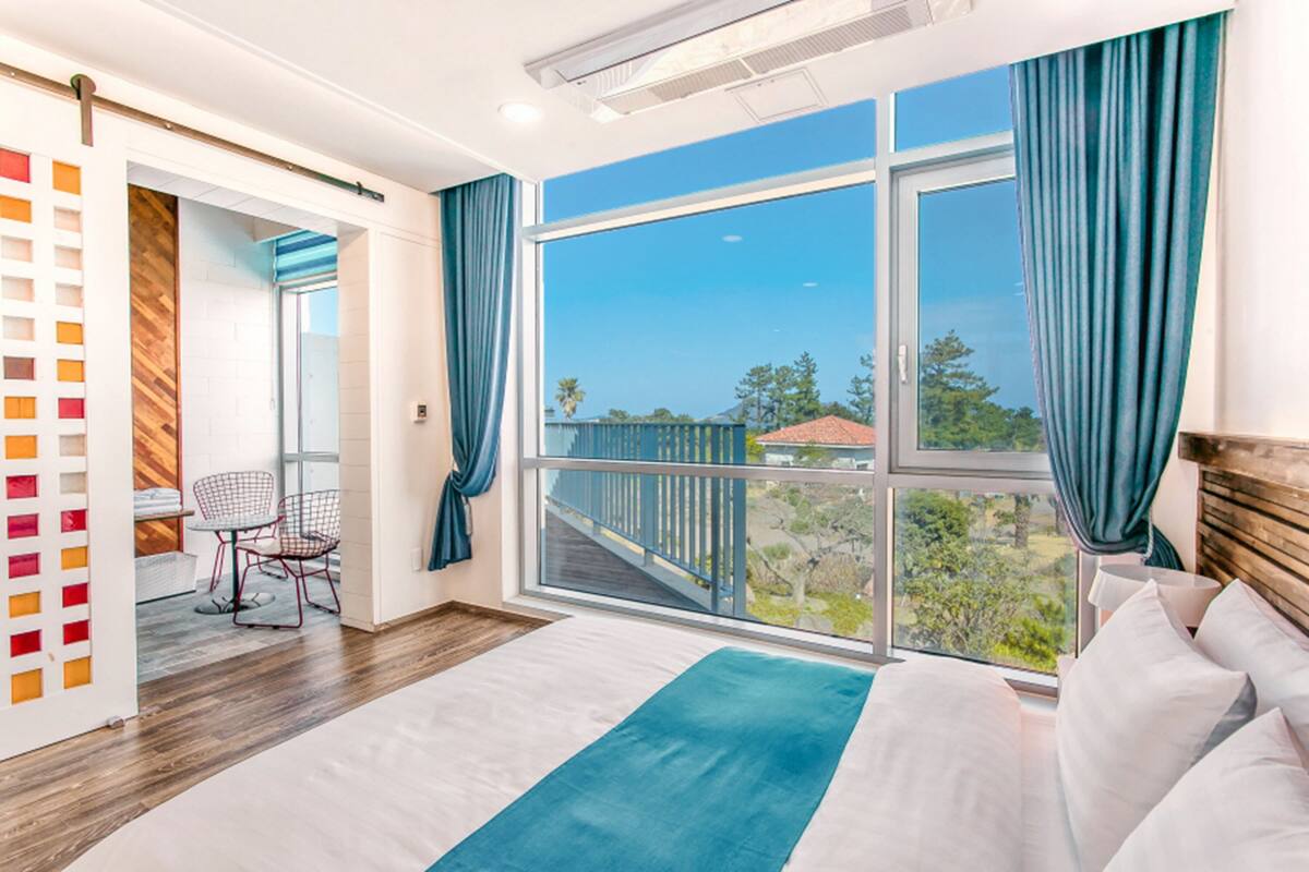 Habitación (Yello) | Wifi gratis y ropa de cama