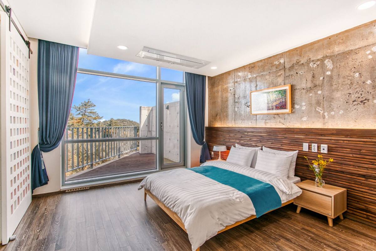 Habitación (Red) | Wifi gratis y ropa de cama