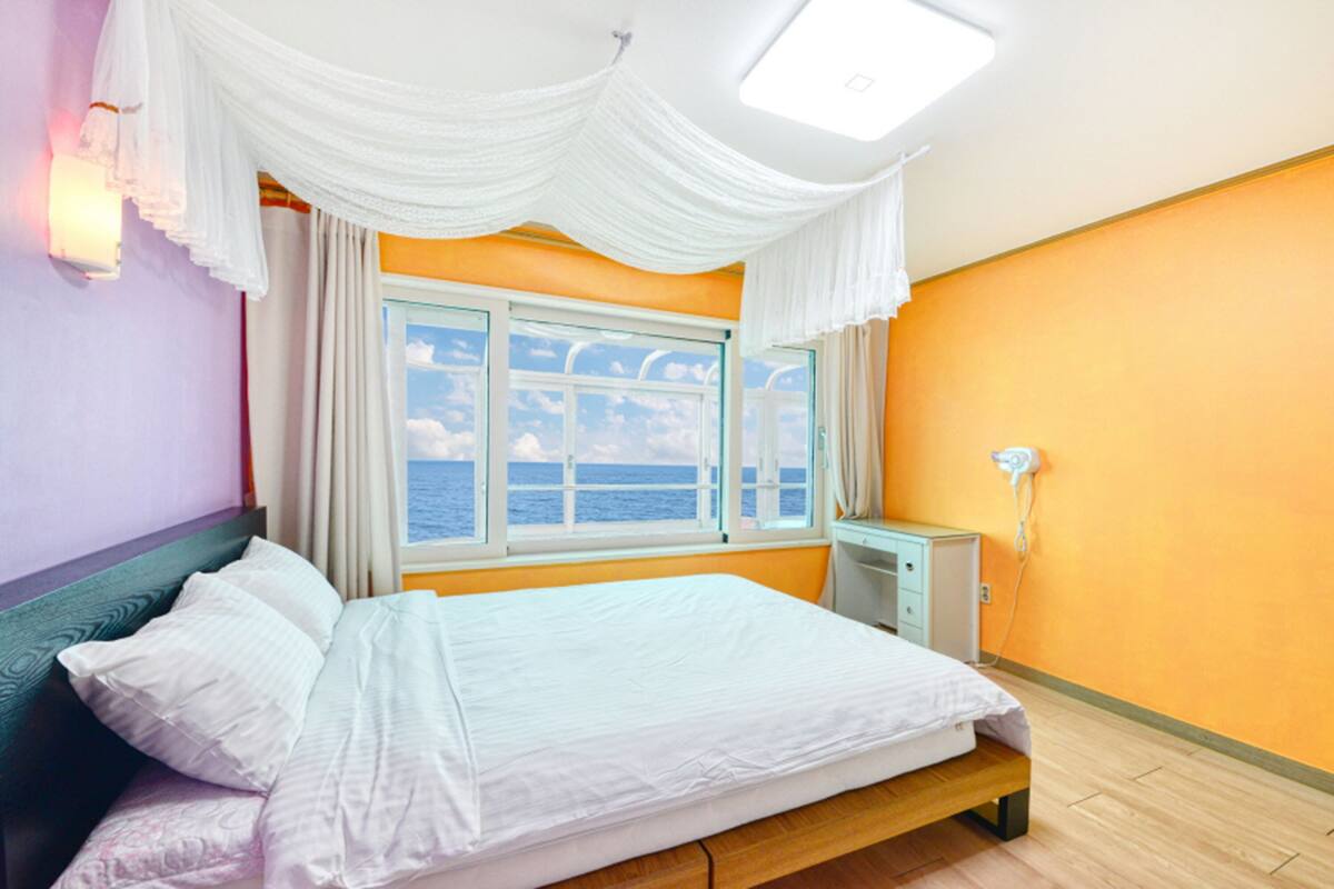 Habitación (306) | Wifi gratis y ropa de cama