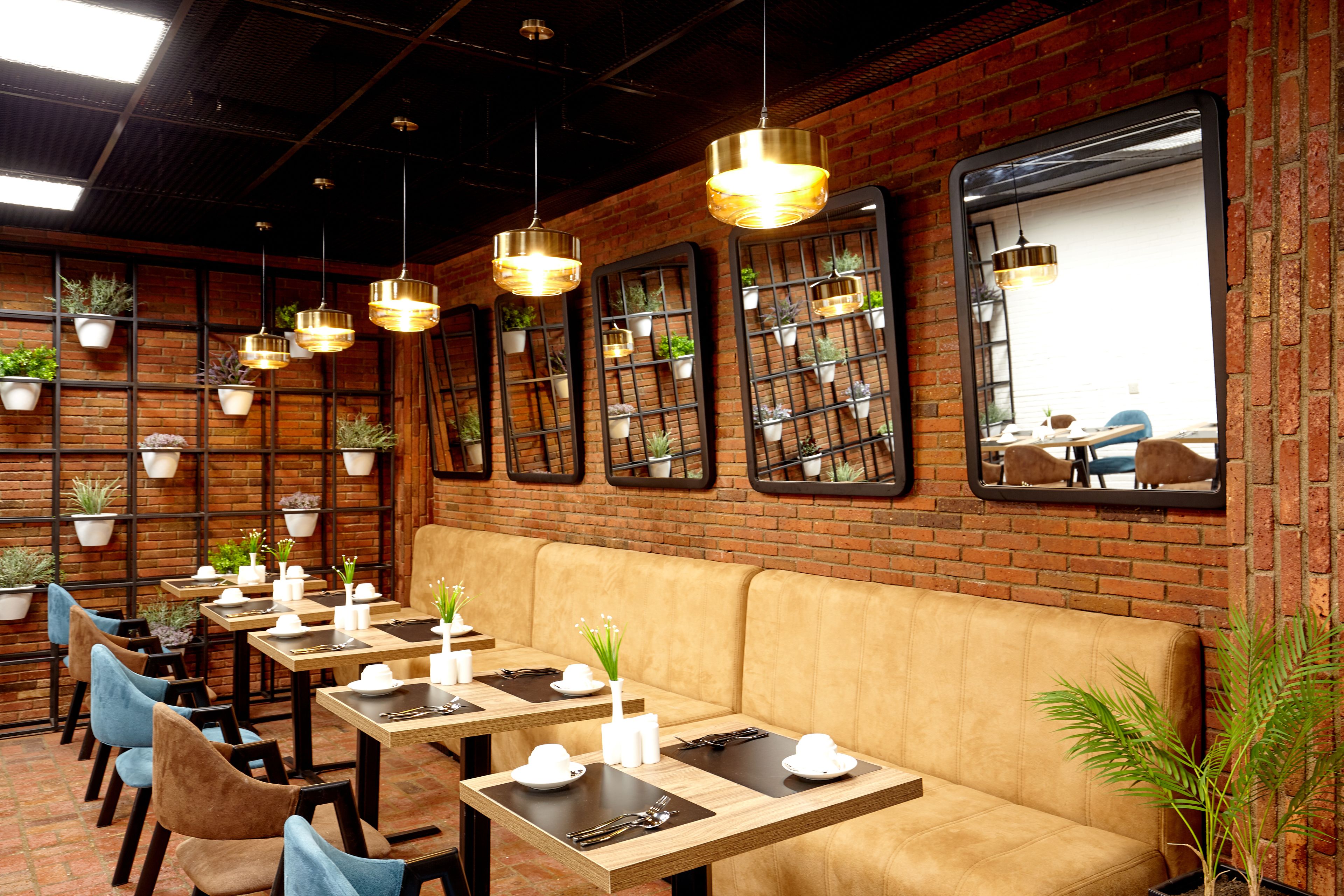 free daily full breakfast