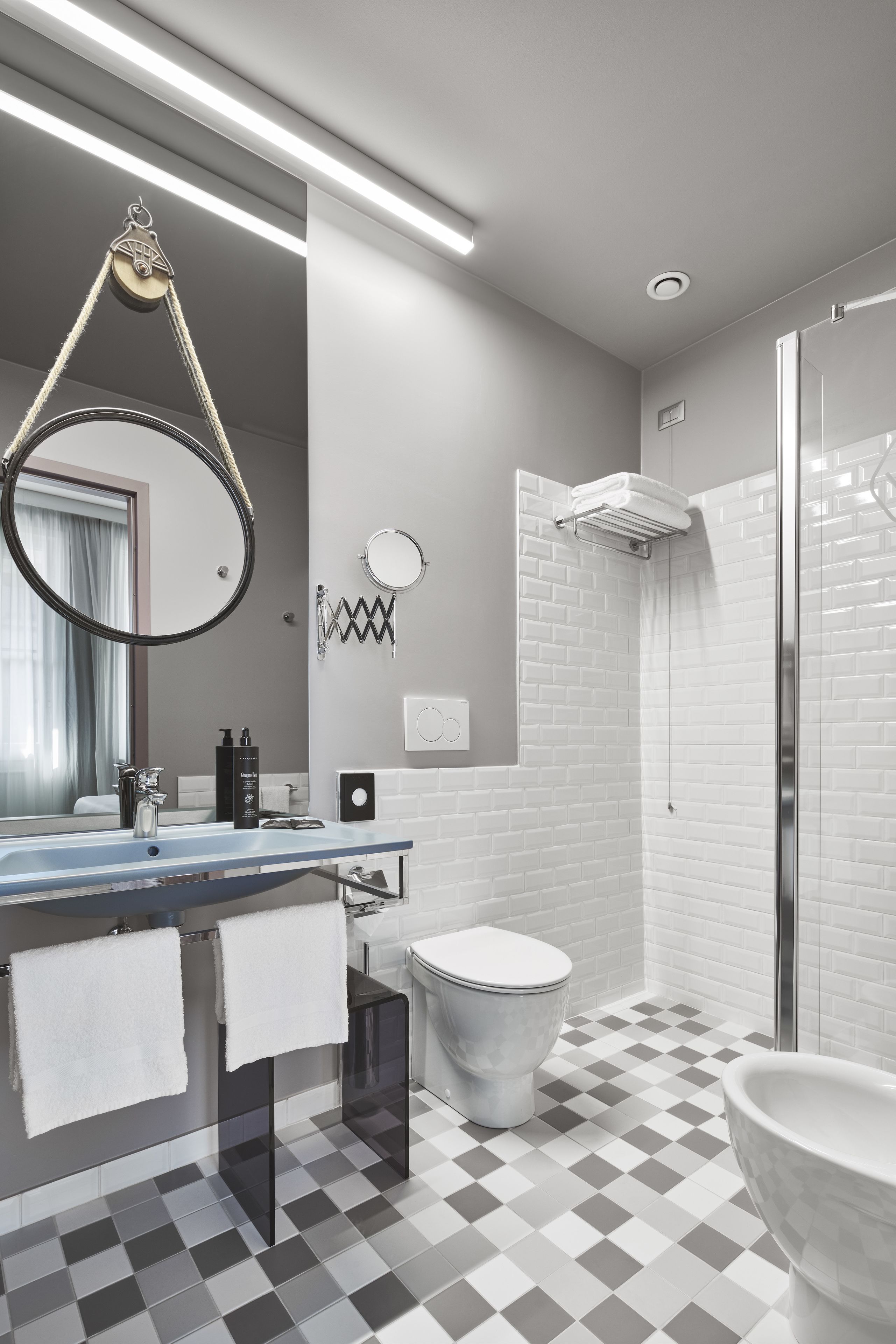 junior triple room (modernist l) | bathroom | shower, rainfall showerhead, slippers, bidet