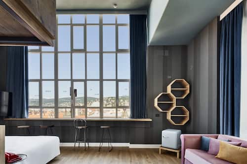 Habitación cuádruple panorámica (Modernist King Panoramic) | Vistas desde la habitación