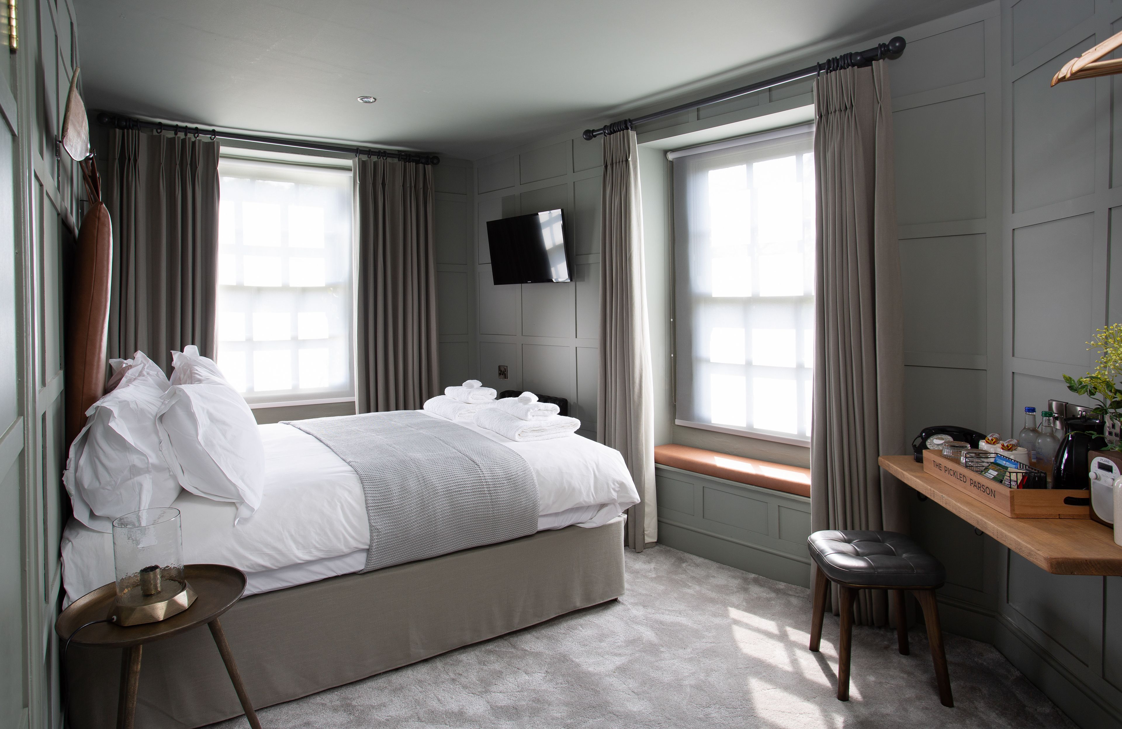 Deluxe Double Room | Individually decorated, individually furnished, blackout drapes