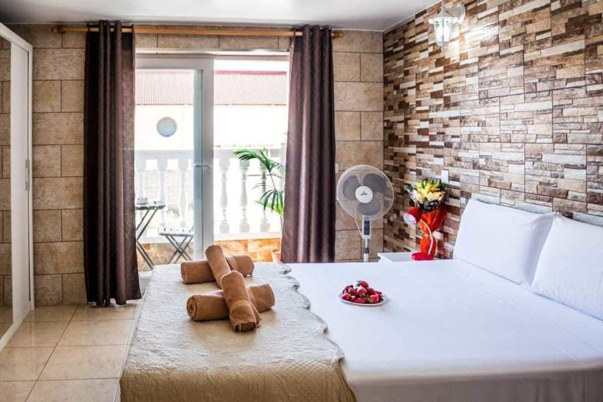 Doppelzimmer, Gemeinschaftsbad (Balcony)