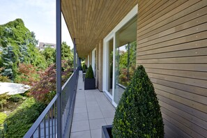 Comfort Double Room, Balcony | Balcony - Der Loewen (Hagnau)