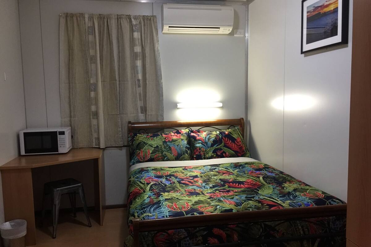 Blackout curtains, free WiFi, bed sheets