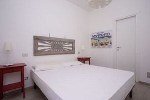 1 bedroom, bed sheets - M200 - Marcelli, new two-room apartment 200mt from the sea (Marcelli)
