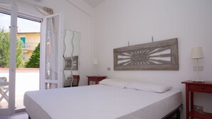 1 bedroom, bed sheets - M200 - Marcelli, new two-room apartment 200mt from the sea (Marcelli)