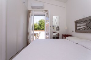 1 bedroom, bed sheets - M200 - Marcelli, new two-room apartment 200mt from the sea (Marcelli)