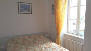 1 chambre, fer et planche Ă repasser, Wi-Fi gratuit