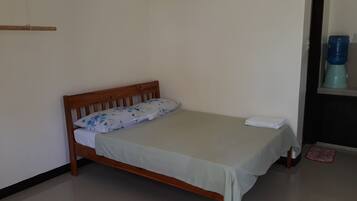 Desk, rollaway beds, free WiFi, bed sheets