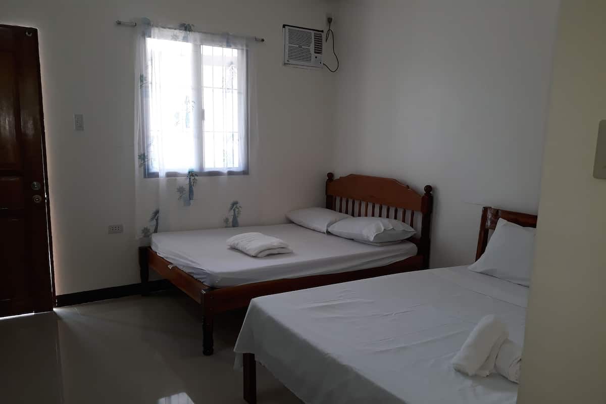 Gardenview Room 2 | Desk, rollaway beds, free WiFi, bed sheets