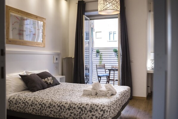 Double Room, 1 Queen Bed, Balcony