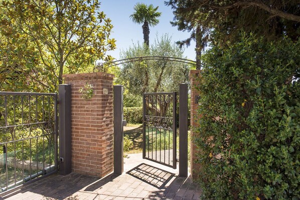 Property grounds - S139 - Sirolo, new studio near the center (Sirolo)