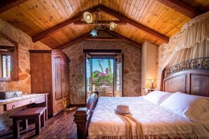 Villa, 2 Schlafzimmer (Kavelaris) | Hochwertige Bettwaren, Zimmersafe, individuell dekoriert