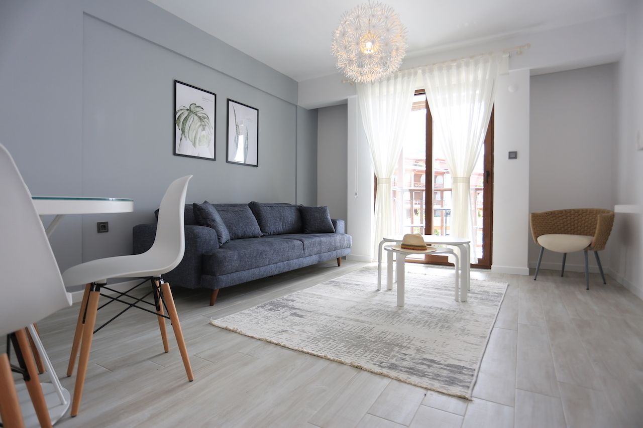 En 82-centimeters LED-TV med Parabol-TV samt TV