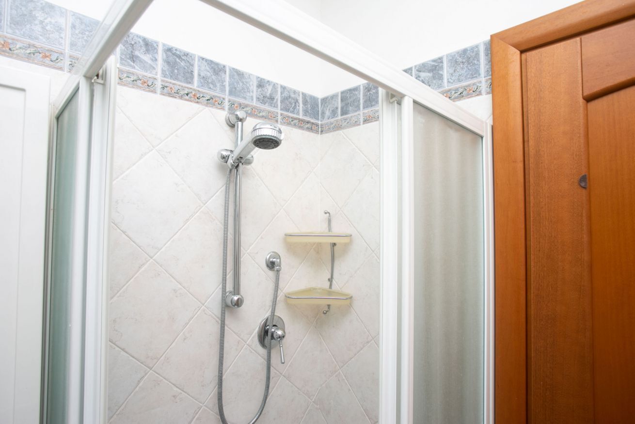 Doccia, bidet, asciugamani