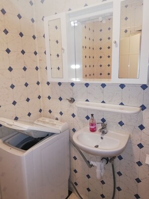 Towels, toilet paper